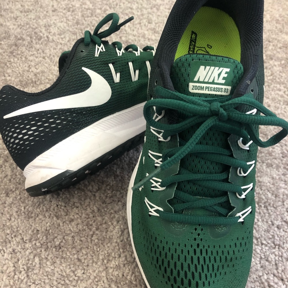 Green Nike Zoom Pegasus Size 9 Women’s